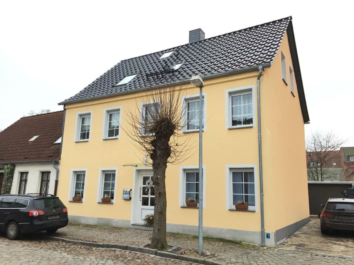 Gaeste-Apartment "Carpe Diem" Osterburg Esterno foto